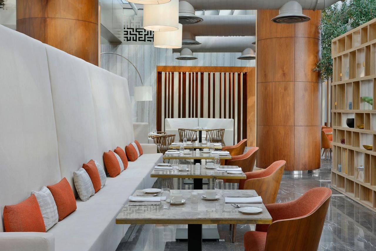 Jeddah Marriott Hotel Madinah Road Ngoại thất bức ảnh Restaurant interior