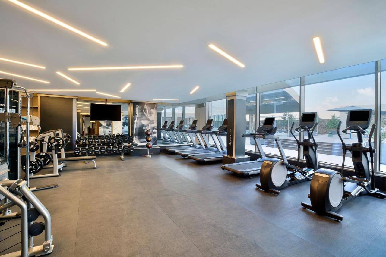 Jeddah Marriott Hotel Madinah Road Ngoại thất bức ảnh The gym at the hotel