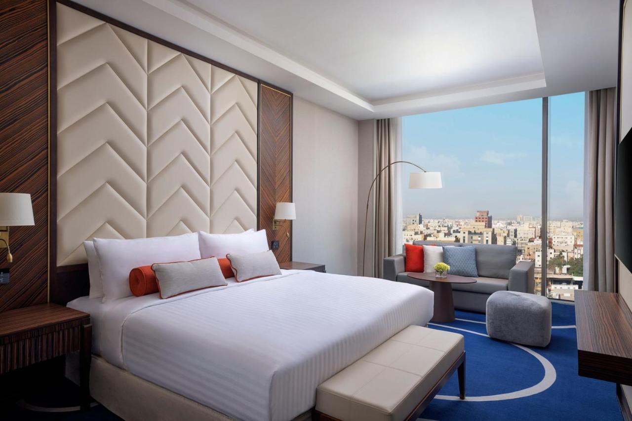 Jeddah Marriott Hotel Madinah Road Ngoại thất bức ảnh Deluxe King